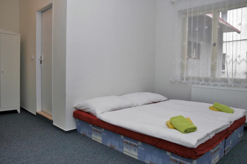Sport Hotel Mustek ยาคีมอฟ ภายนอก รูปภาพ